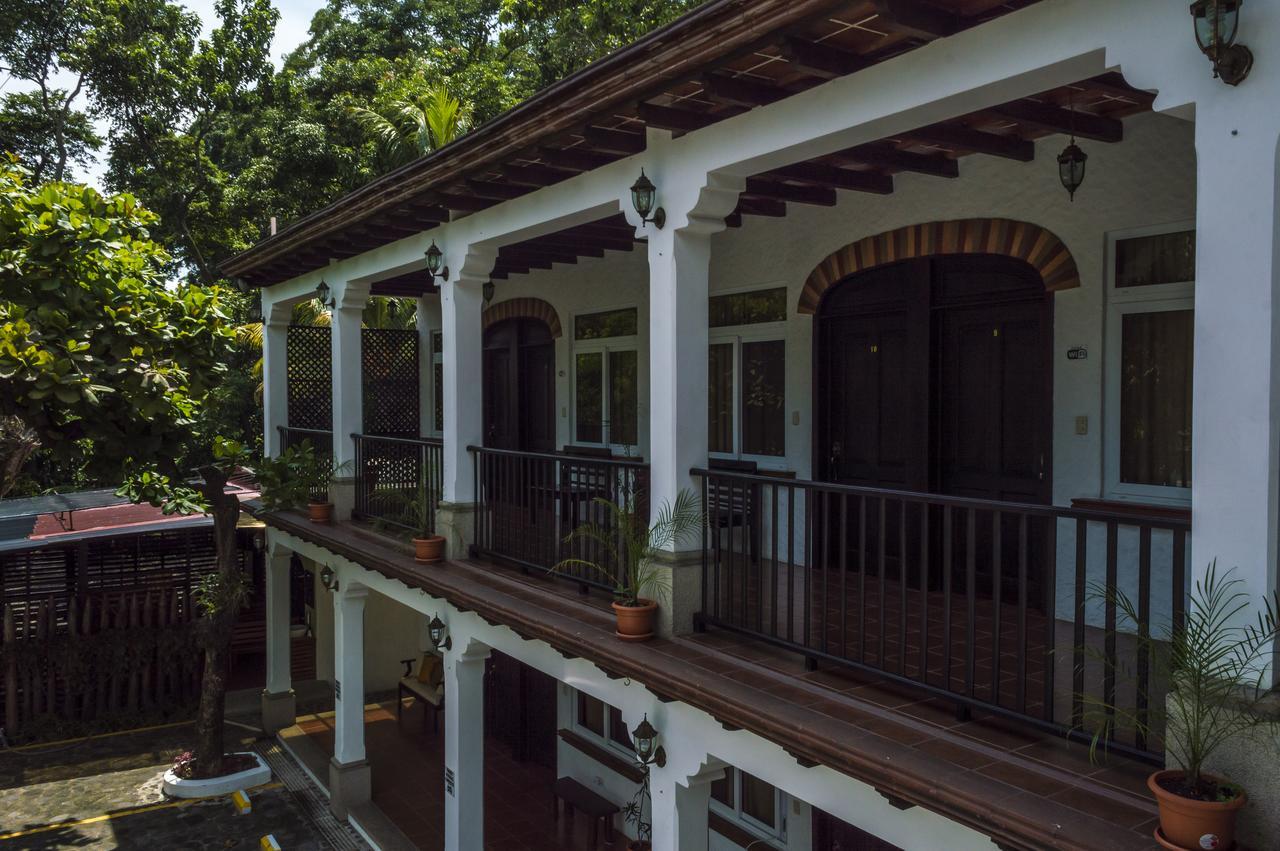 Casa Bourbon Hotel Retalhuleu Exterior photo