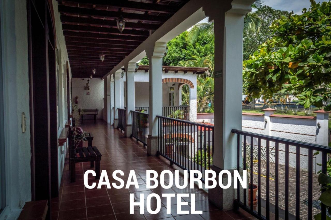 Casa Bourbon Hotel Retalhuleu Exterior photo