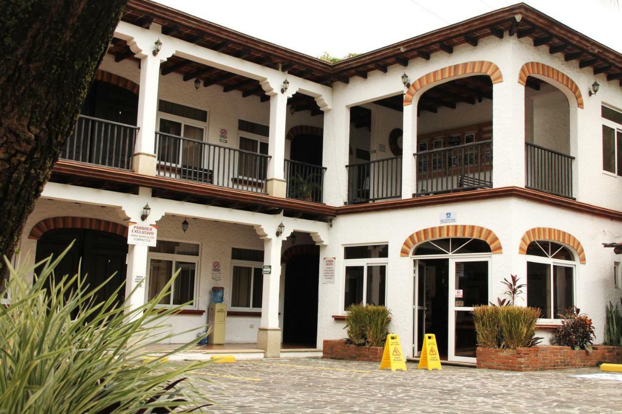 Casa Bourbon Hotel Retalhuleu Exterior photo